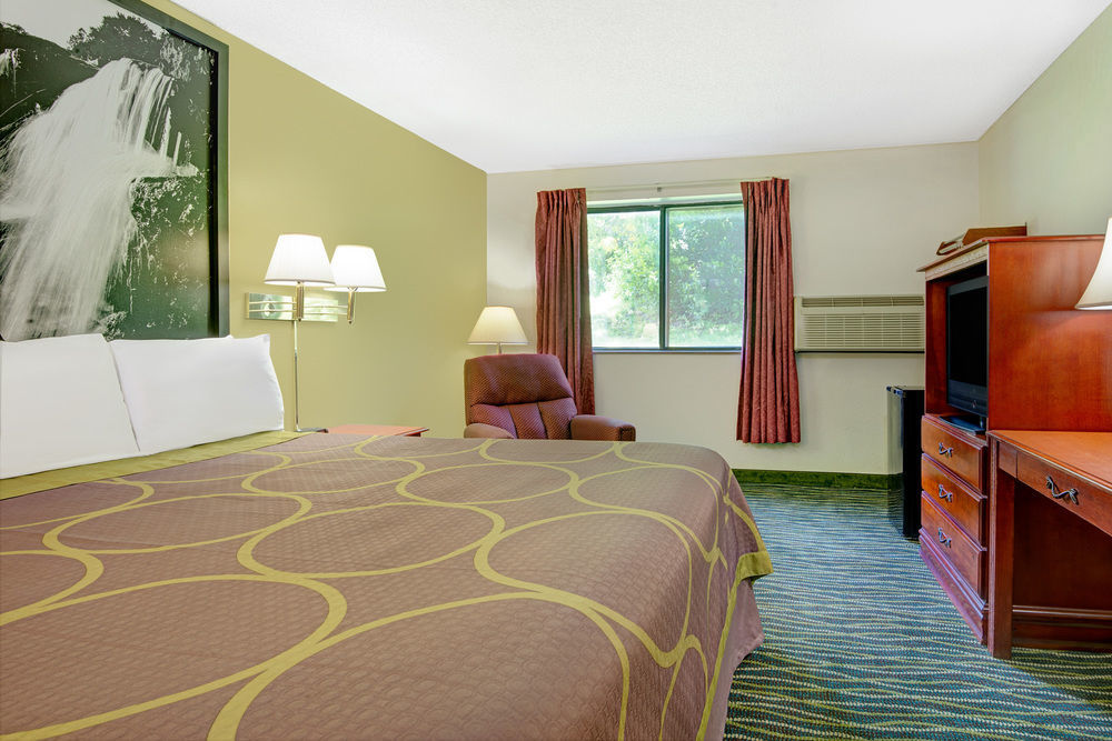Super 8 By Wyndham Independence Kansas City Exterior photo