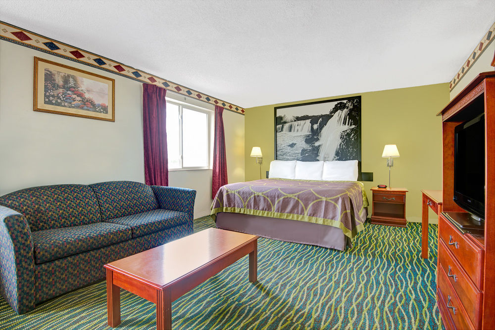 Super 8 By Wyndham Independence Kansas City Exterior photo