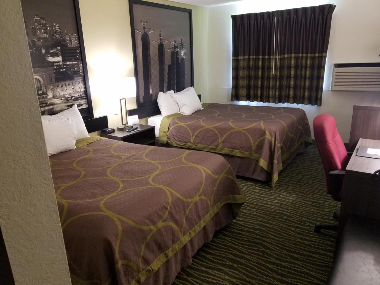 Super 8 By Wyndham Independence Kansas City Exterior photo